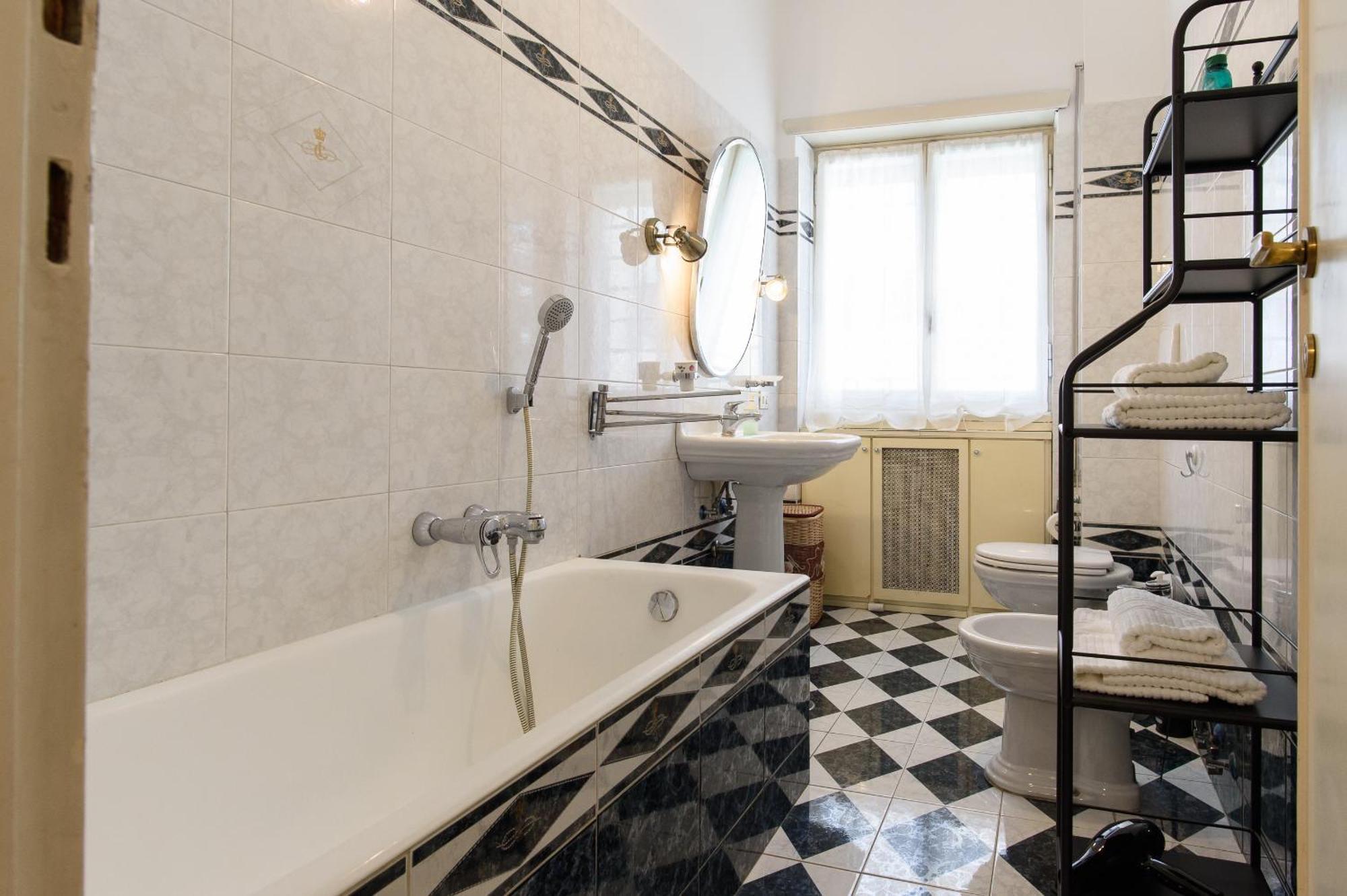 Apartment Casa Nella, With 2 Bedrooms, Rom